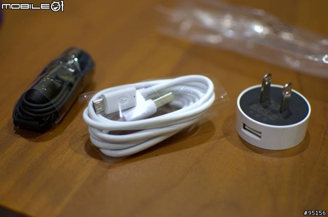 Nokia Lumia 920黑 簡單外在開箱