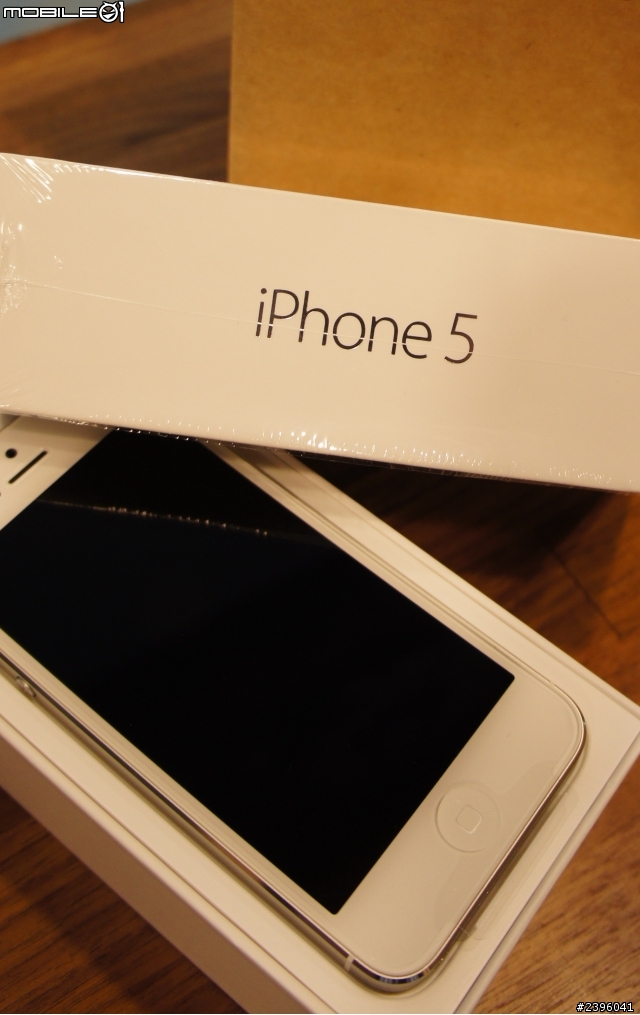 iphone5 白色 台灣版 開箱~ 全台第一篇！