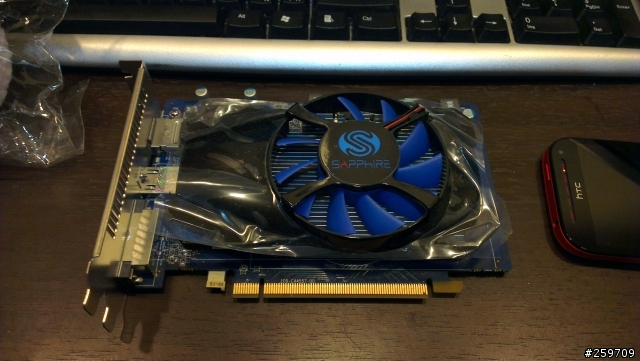 ((圖多))最高CP值   HTC ONE SV  紅色~超美  只有略輸 紅蝴蝶  跟  紅J  其他的無視了....