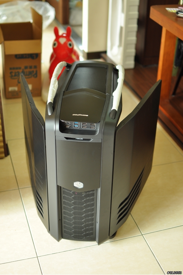 (開箱) 5W6的CM COSMOS II機殼3D建模和算圖主機~可以指導我散熱如何補強??