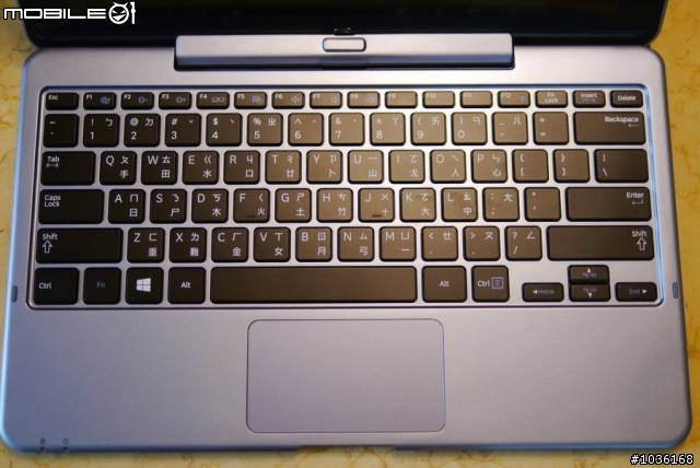 開箱報告- Win 8 平板 Ativ Smart PC XE500T1C