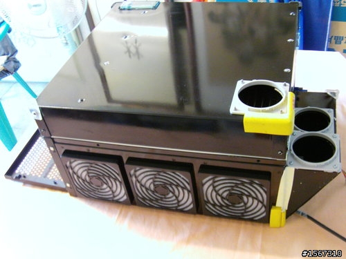 覺得雷同度極高的機殼Cooler Master HAF-XB
