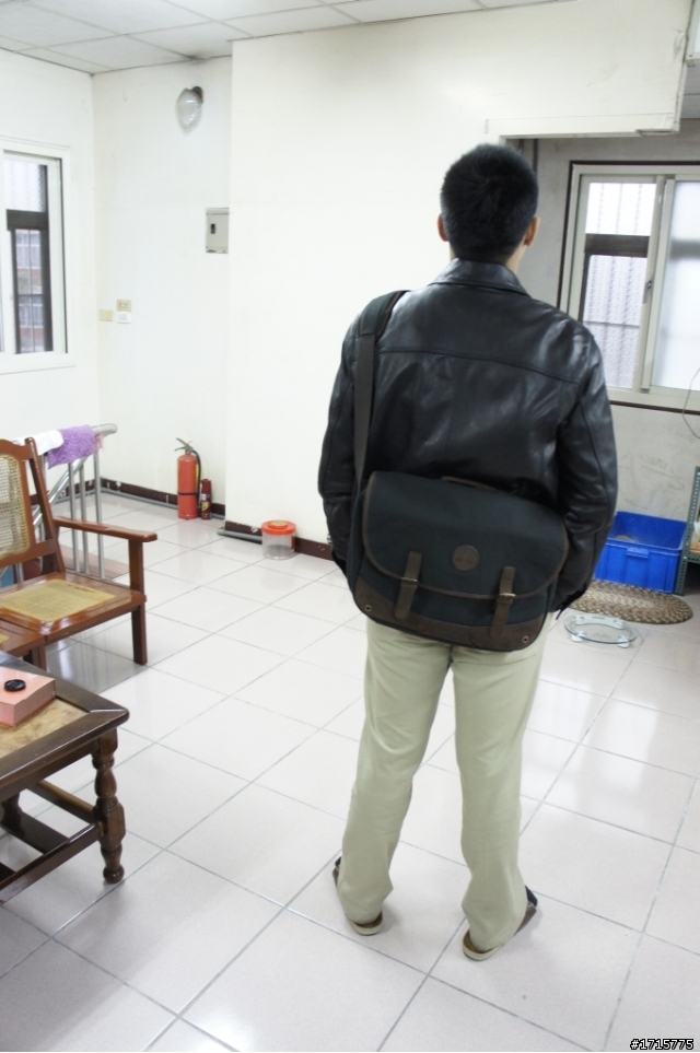 [開箱]Timberland EarthKeepers 郵差帆布包