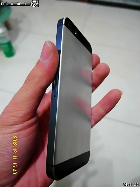 害怕 iPhone5 會掉漆嘛?看我如何處理它!!! 耶誕銀黑特別版iPhone5