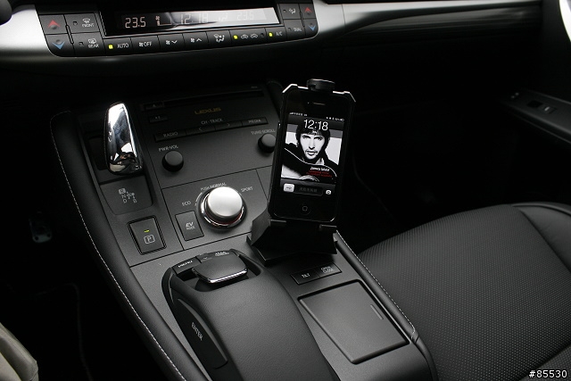 [開箱] Lexus CT200h 我的小開箱 (12/31 更新照片, 圖多)