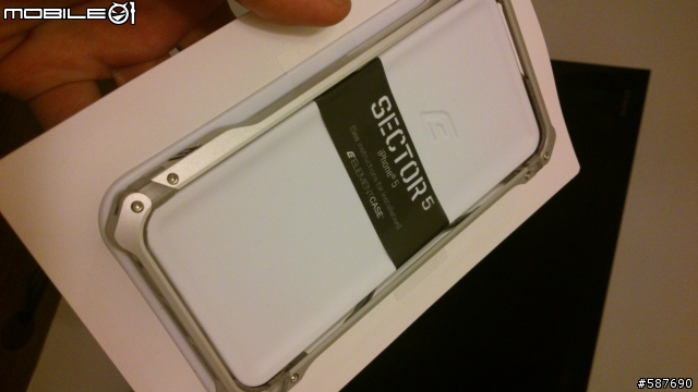 Sector 5 for Iphone5銀黑兩款簡易分享（已增加黑殼配黑iPHONE圖）