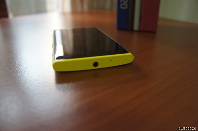 ◎ Lumia 920 黃色開箱 (圖多 加映超靈敏螢幕實測)