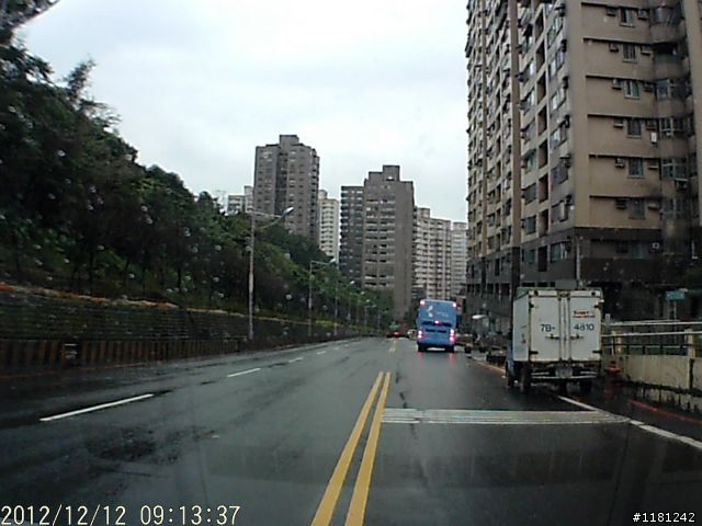 住基隆不錯，停紅線+消防栓旁8天是OK的->第10天晚上終於消失了