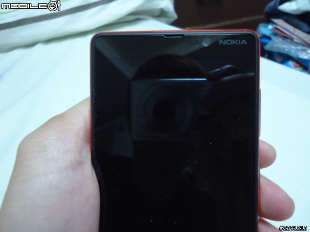 【開箱】Lumia 820(紅色)簡單分享文 ！