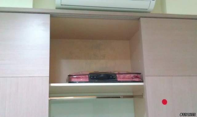 房間濕氣導致木板霉班!!