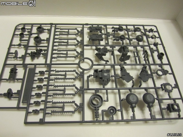 Ka版的MG RX-93 Nu Gundam及感應砲壙充套件之開箱