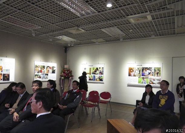 "我們的故事-愛的紀實攝影展"值得去看2013.01.02止