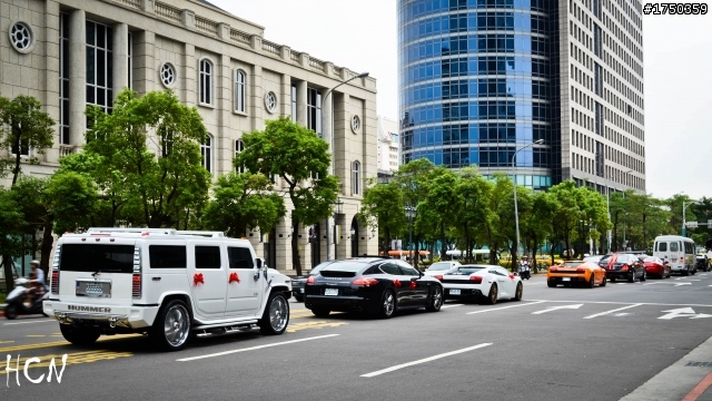 大家在台灣街頭上，遇過最令自己震撼的車(陣容)是哪台(些)呢?