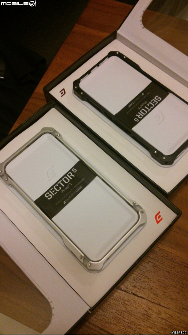 Sector 5 for Iphone5銀黑兩款簡易分享（已增加黑殼配黑iPHONE圖）