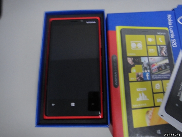 世界末日-LUMIA 920 紅 開箱(原廠聖誕禮物真相)