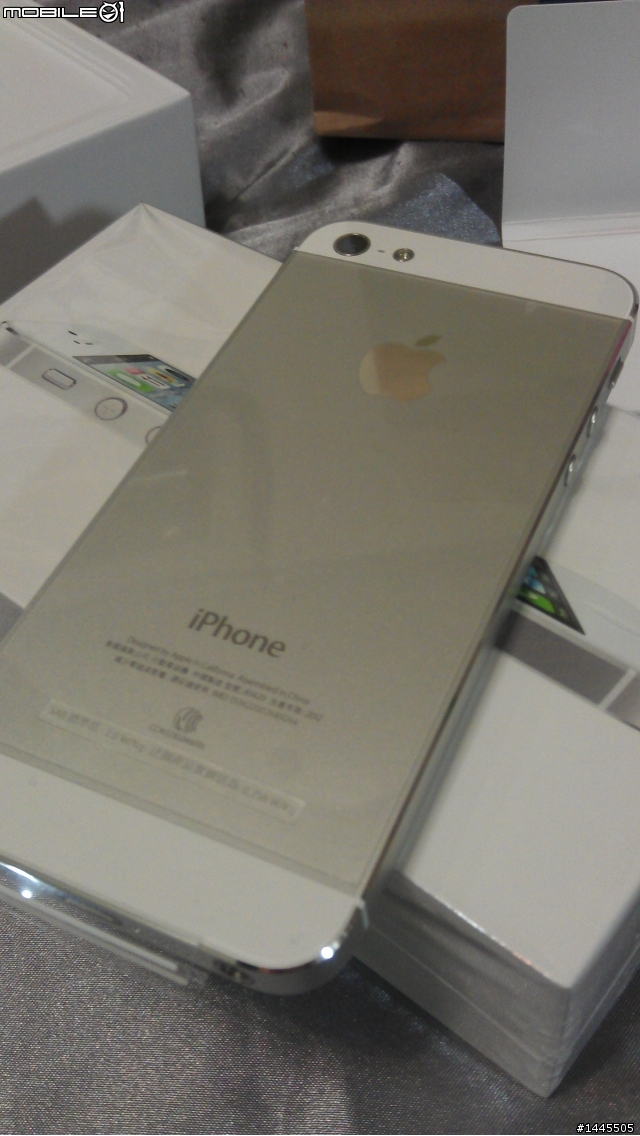 第二梯 iPhone 32白 開箱文