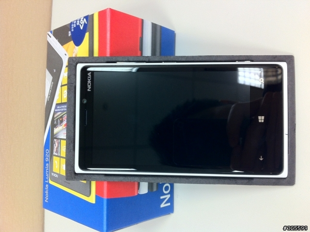 Lumia 920 白色簡易開箱