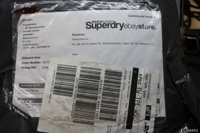 [Superdry開箱] 一則以喜一則以憂之 好像還沒有人開過的 Superdry 皮大衣