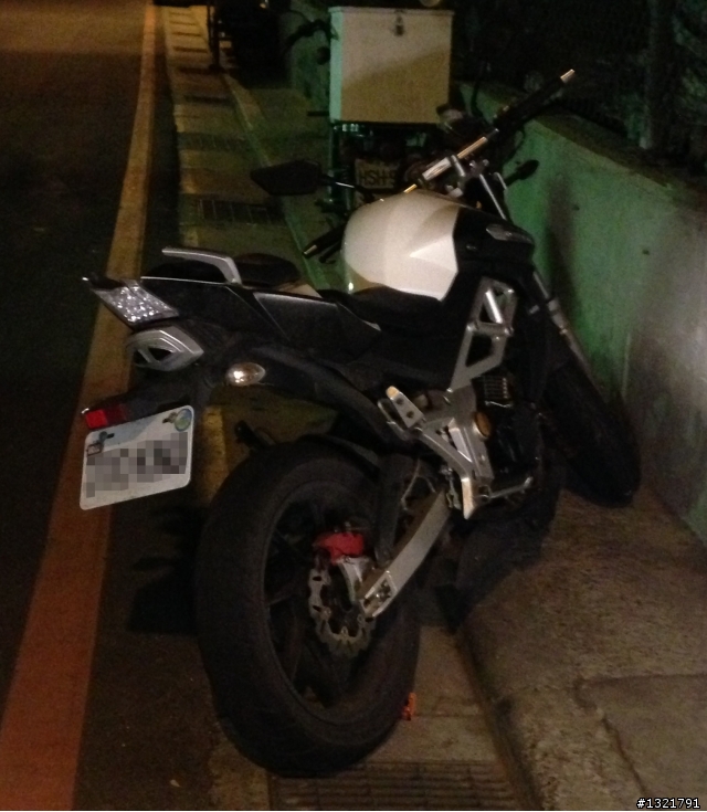 請問這台是甚麼機車
