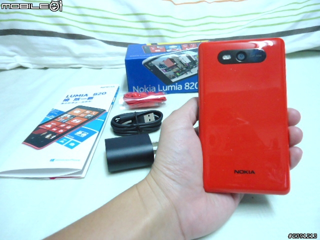 【開箱】Lumia 820(紅色)簡單分享文 ！