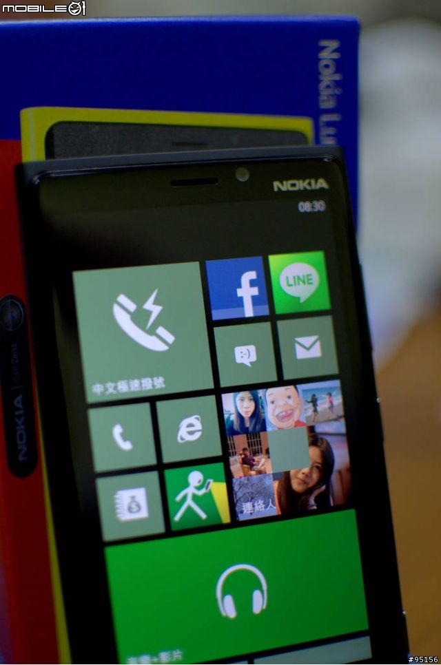 Nokia Lumia 920黑 簡單外在開箱