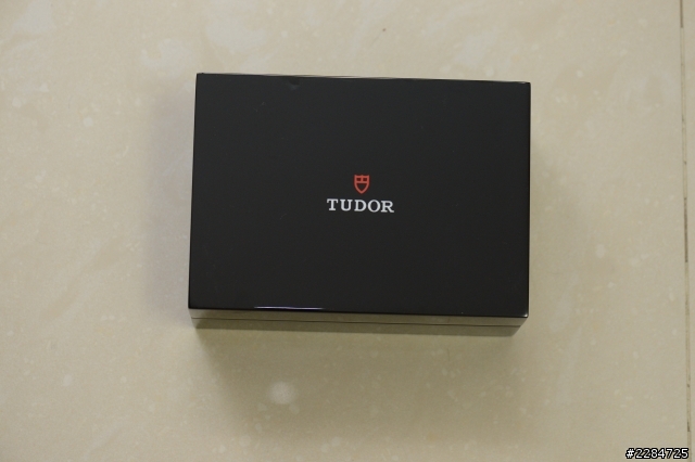 【開箱】Tudor Black Bay - Merry Xmas and Happy New Year
