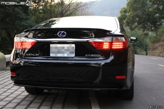 [開箱] LEXUS ES300h 豪華版 星耀黑 圖多慎入