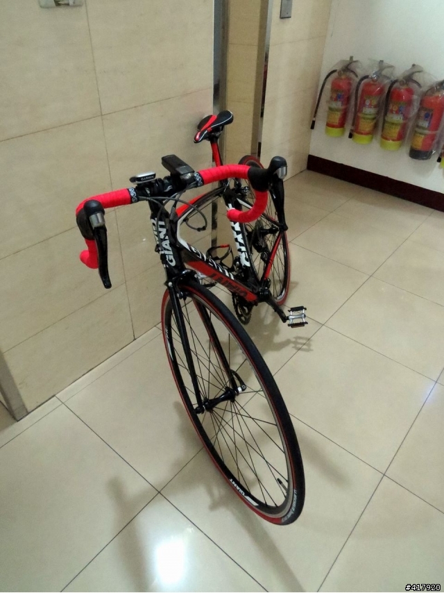 防止倒車~把C夾的快拆紐當成手煞車紐,是否不妥呢?