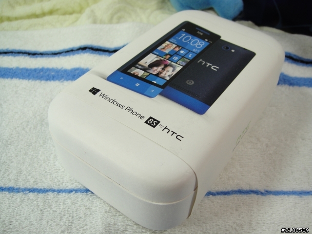 [開箱+疊疊樂]Windows Phone 8S海軍藍 by HTC