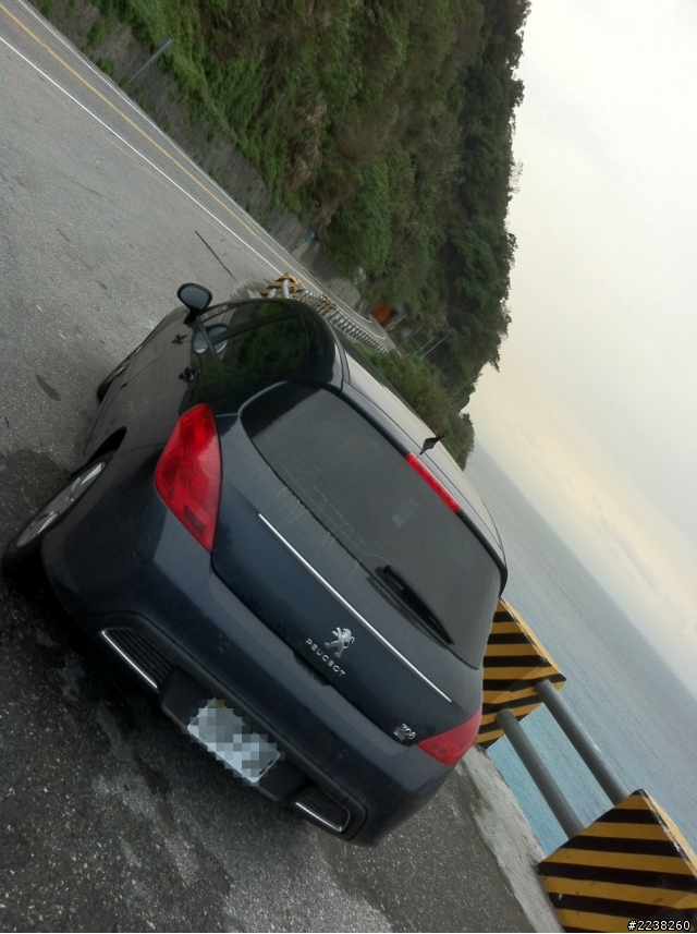 Peugeot 308 1.6e-hdi 用不到一桶油環島~~~