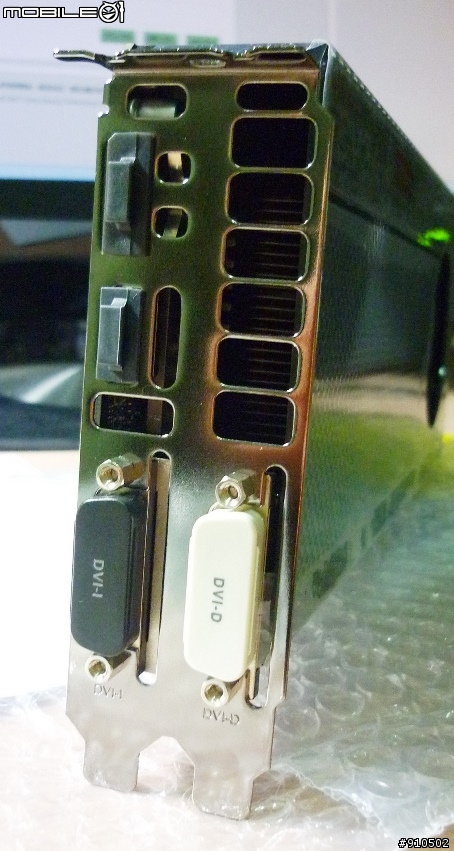 【簡單開箱】EVGA GTX660/2GD5
