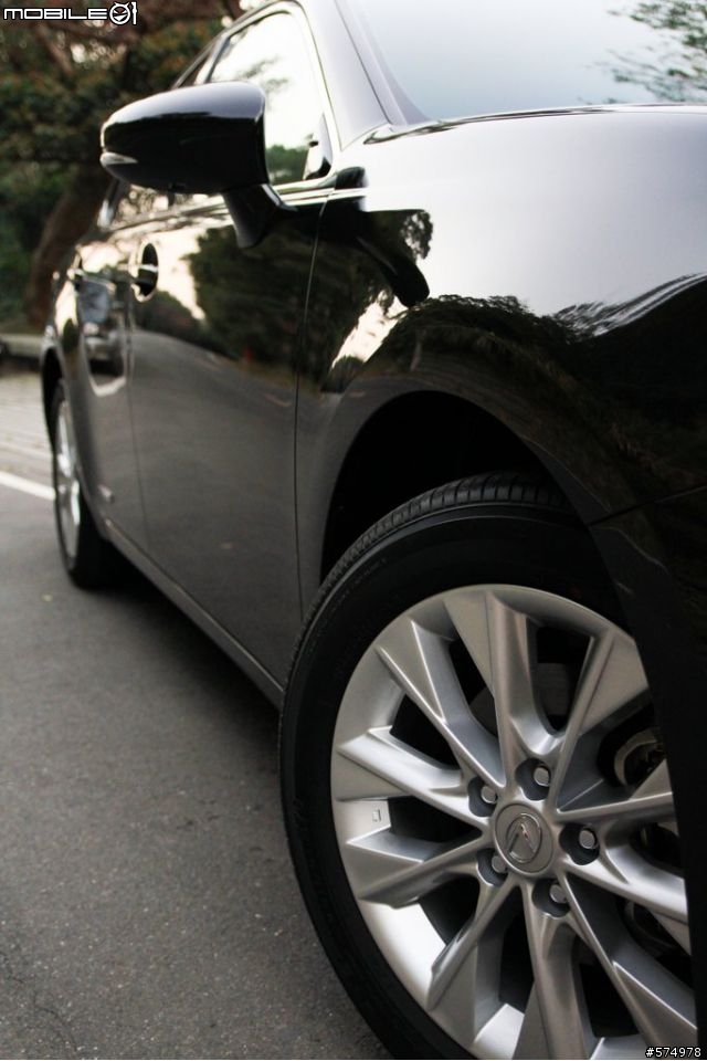 [開箱] LEXUS ES300h 豪華版 星耀黑 圖多慎入
