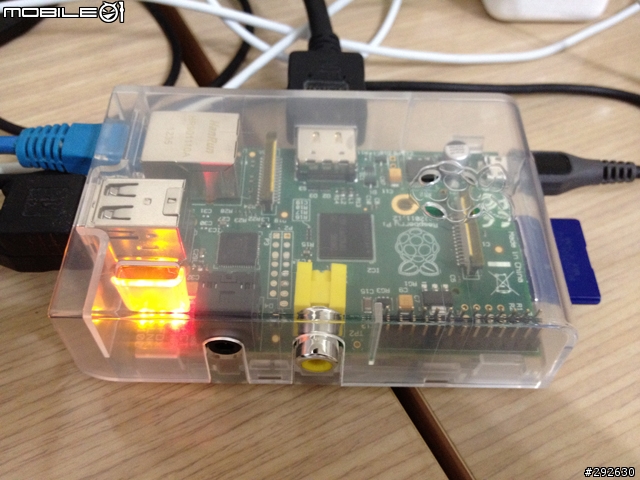 Raspberry Pi Model B 512MB 開箱、安裝與應用