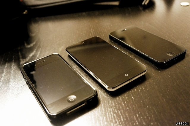 『開箱』 01首發！號稱全球最窄3.15mm邊框 魅族MEIZU MX2 與落漆的iPhone5 Black （更新了）
