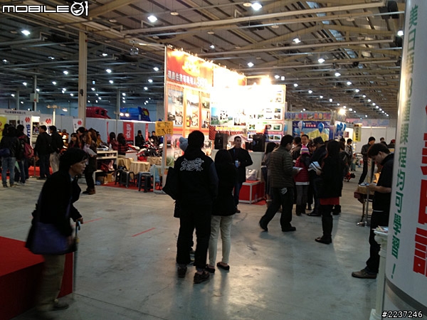 台中烏日高鐵旁的展覽真的值得去嗎? 我最近去的一些經驗...
