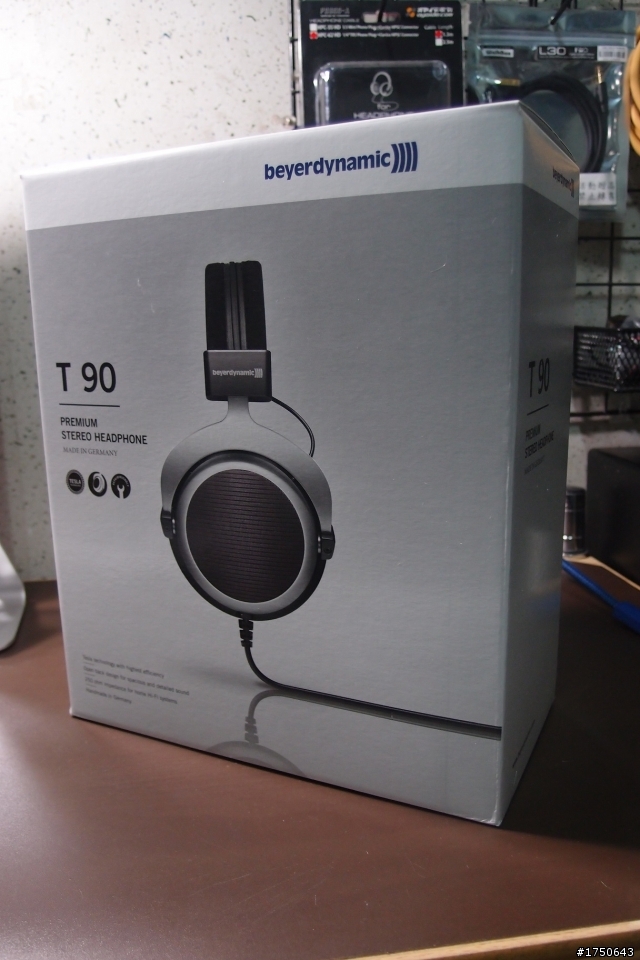 [開箱] 遲來的 Beyerdynamic T90