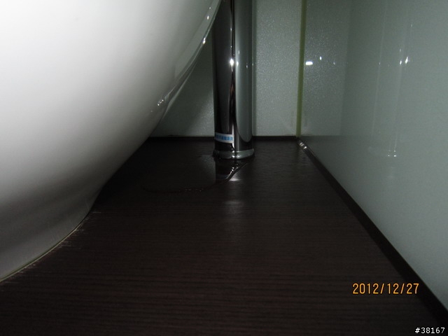 水龍頭接檯面處,有時候會漏水?