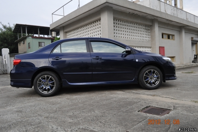 新車來囉...Altis極致藍(有圖)