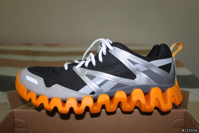 [開箱]號稱最舒適的運動鞋 Reebok ZigTech (已證實)