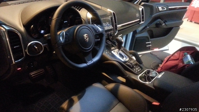 Cayenne 958 Diesel終於交車了……