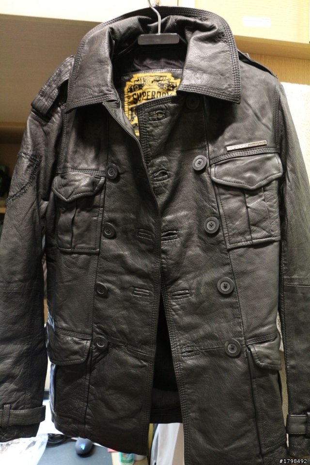 [Superdry開箱] 一則以喜一則以憂之 好像還沒有人開過的 Superdry 皮大衣
