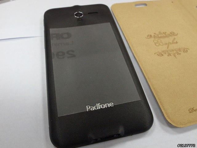 [分享] Padfone 2 皮套開箱(新增官方背膠測試影片)