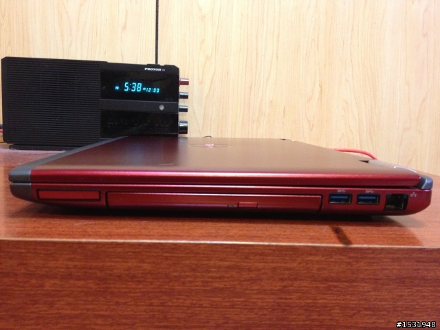 【 開箱 】資訊展新手首發!! Dell Vostro 3560!!