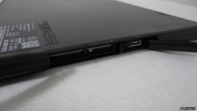 FUJITSU Win8 平板......ARROWS Tab Wi-Fi WQ１/J