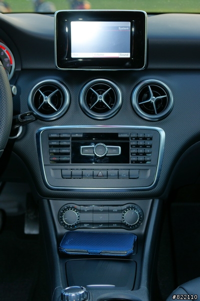沒箱可拆的開箱~~M-BENZ A200 CDI
