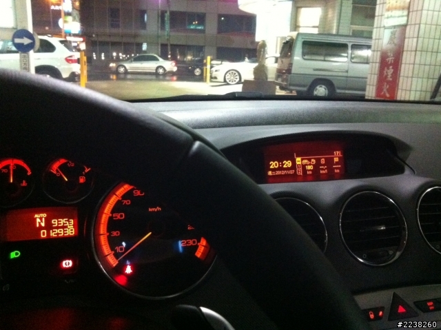 Peugeot 308 1.6e-hdi 用不到一桶油環島~~~