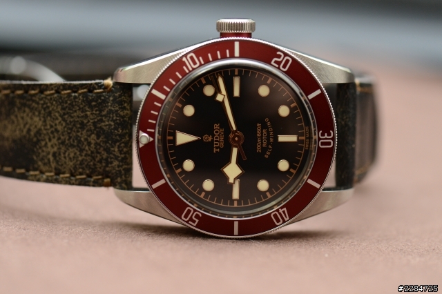 【開箱】Tudor Black Bay - Merry Xmas and Happy New Year