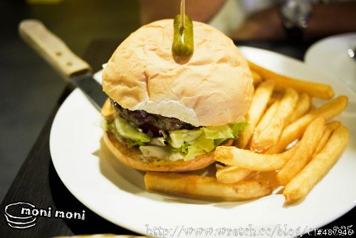 內湖  美式漢堡Just Burger (進西湖捷運站)