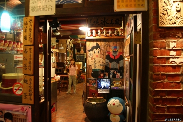 三峽老街夜市夜拍巡禮~~圖多