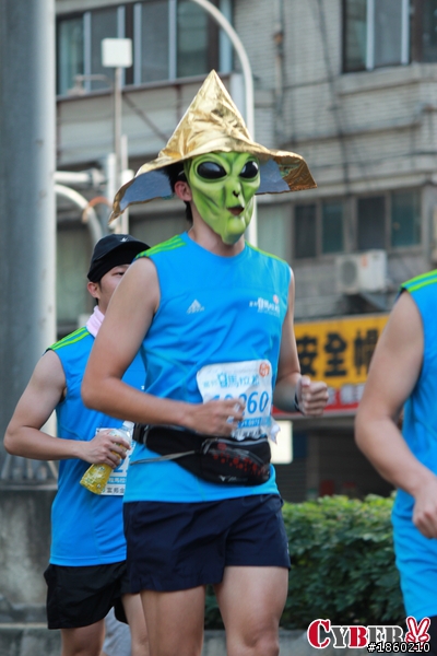 陽光星期天~2012富邦台北馬拉松!照片分享，原圖可下載!!!